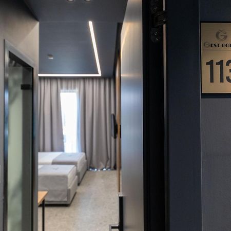 Gest Hotel Radhimë エクステリア 写真