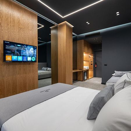 Gest Hotel Radhimë エクステリア 写真