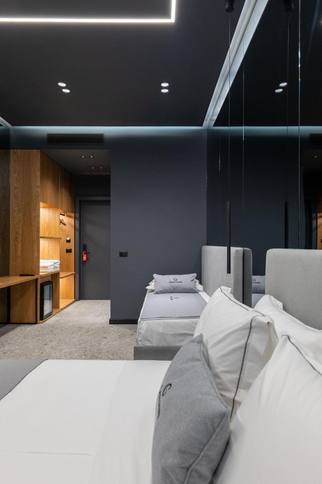 Gest Hotel Radhimë エクステリア 写真