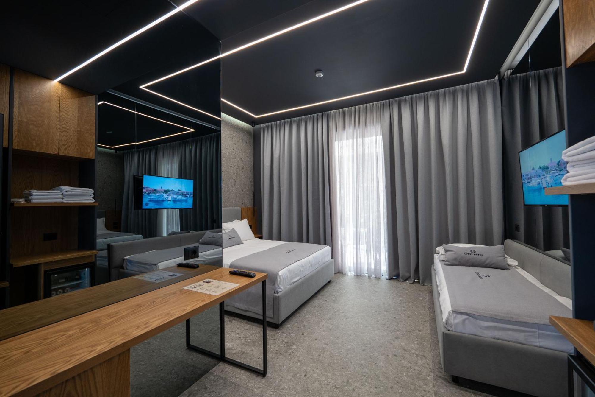 Gest Hotel Radhimë エクステリア 写真