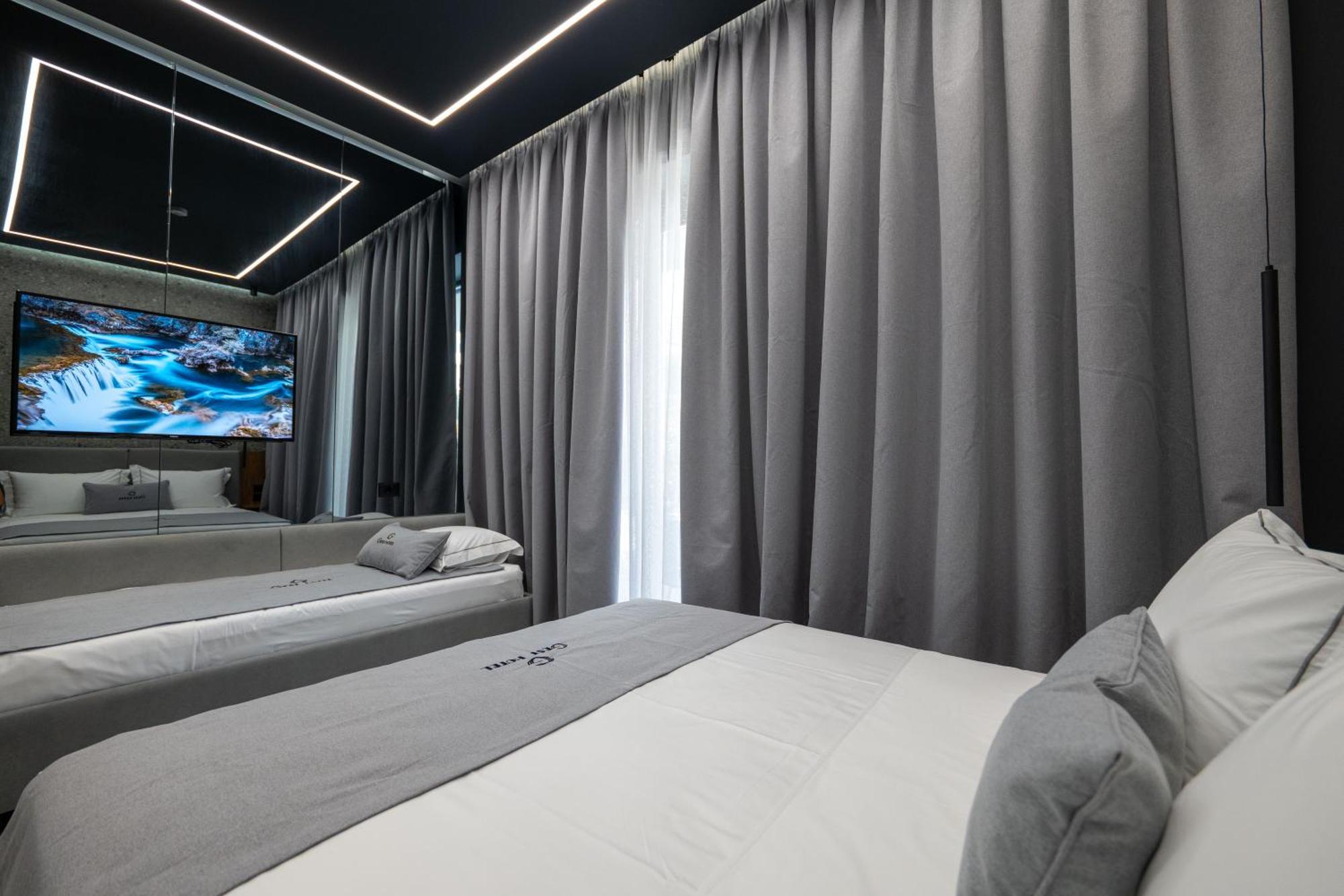 Gest Hotel Radhimë エクステリア 写真