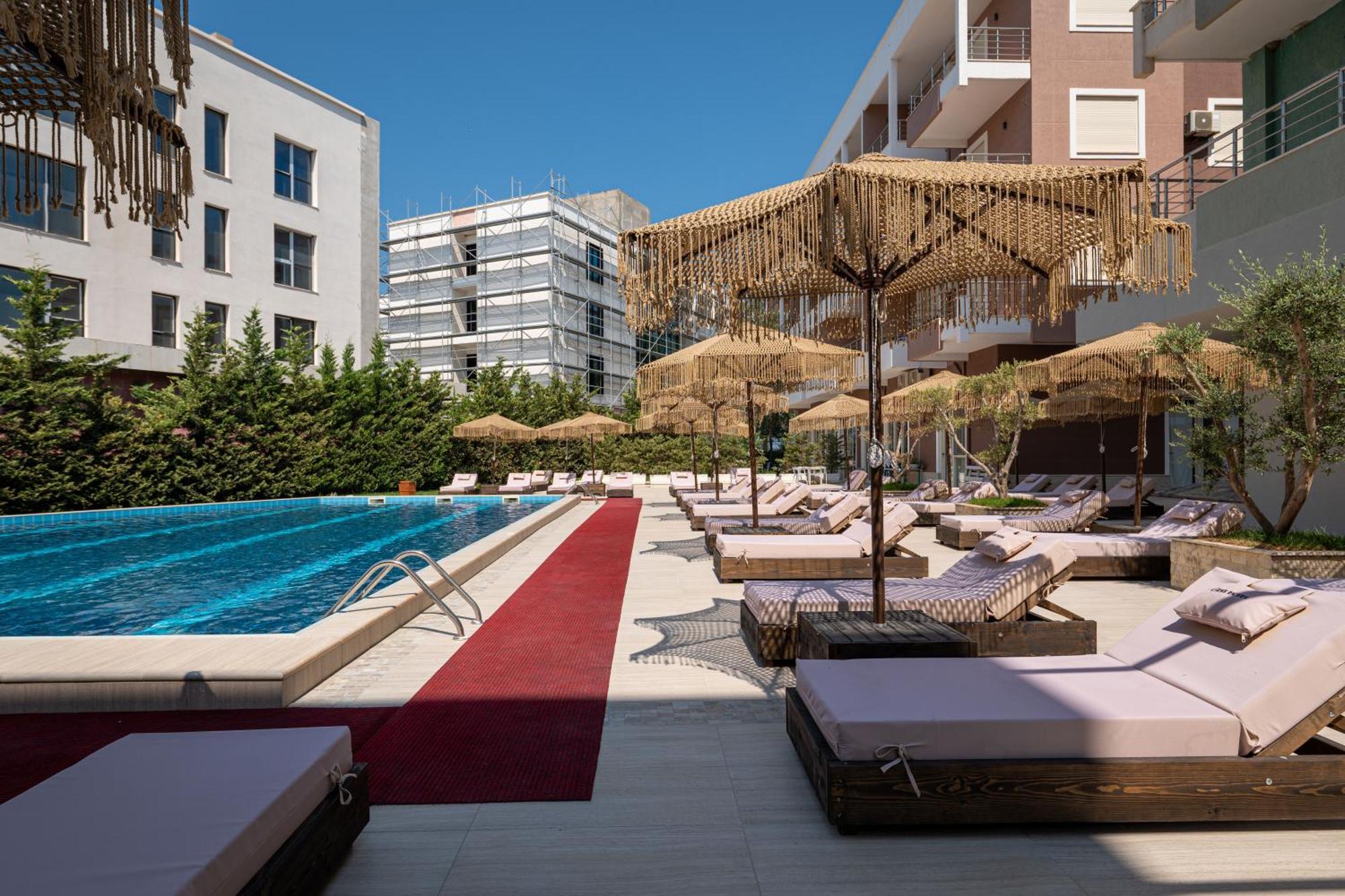 Gest Hotel Radhimë エクステリア 写真
